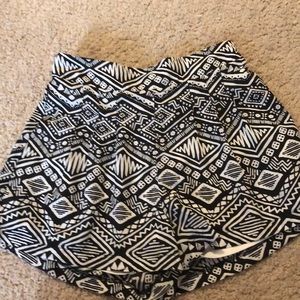 High wasted patterned shorts